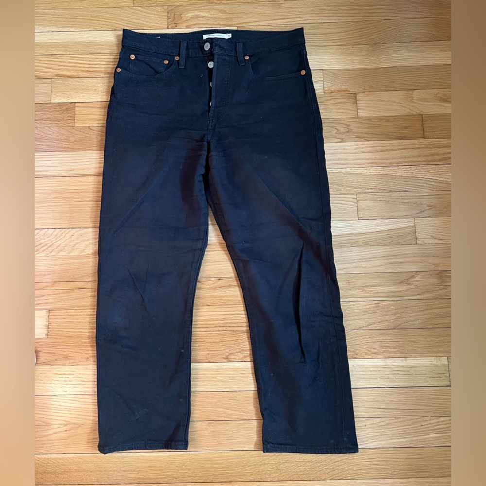 Levi straight wedgie black jean